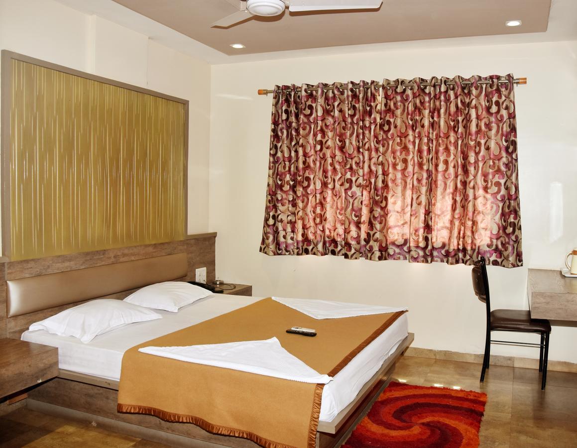 Hotel Sai Suraj Park Shirdi Exterior foto